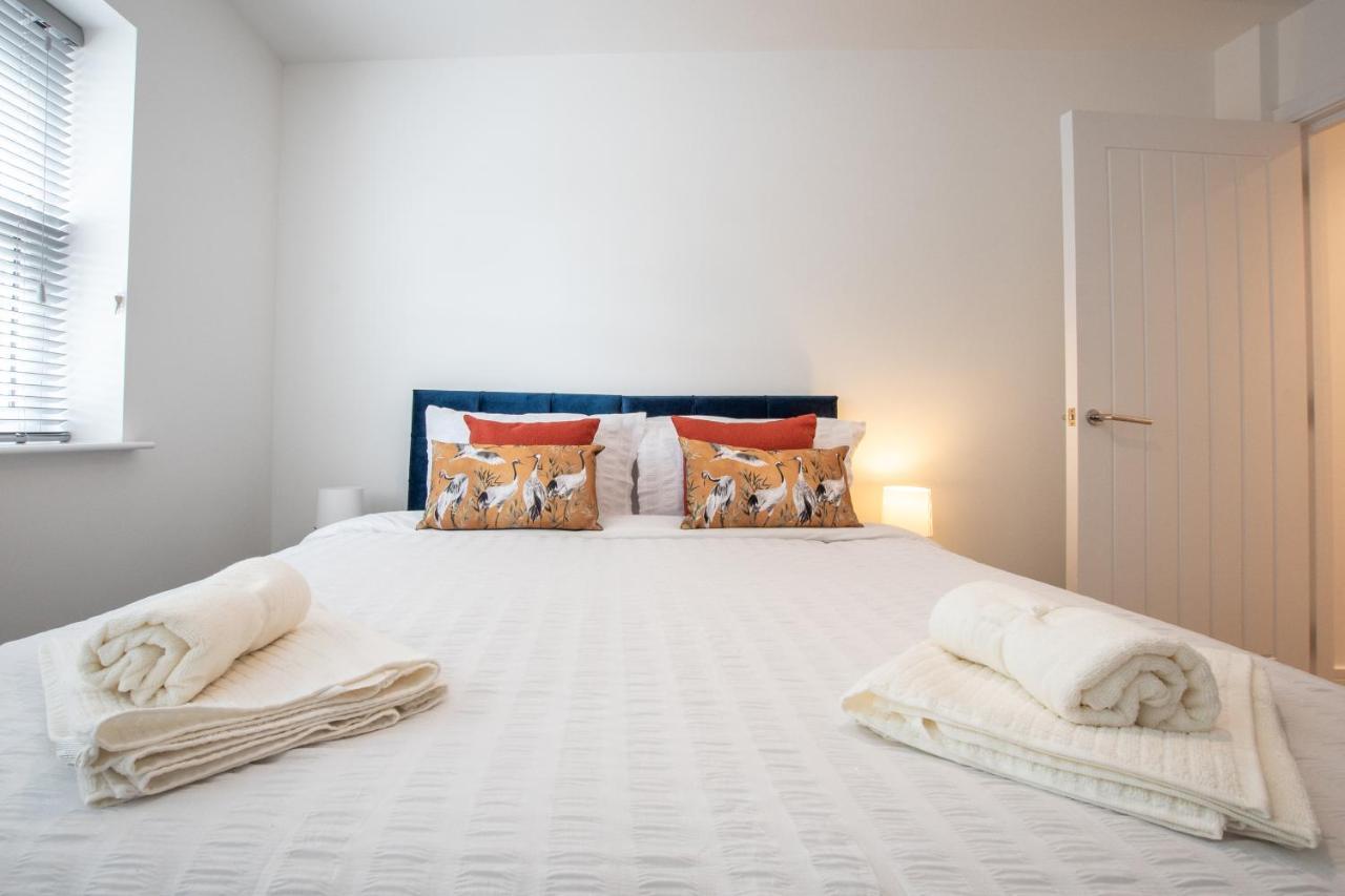 Welcome 4 Business Or Pleasure! Super Central Southampton 'City Vibes' # Stylish Apartment With Outside Space! 1-4 Guests Book Your City Break Or Pre-Cruise Stay! Close To Mayflower Theatre, Universities, Cruise Terminals, Hospitals & Shops! Екстер'єр фото